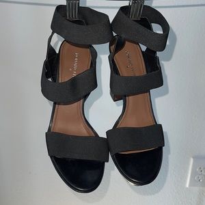 Donald J Pliner Jani Platform Heels